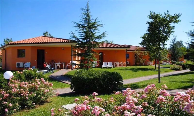 Bungalow met terras in de autovrije zone van Camping Bella Italia