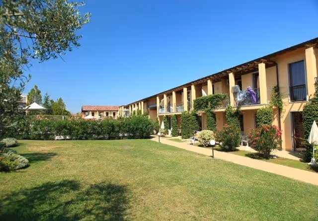 Appartement tussen de beplanting op Camping Bella Italia